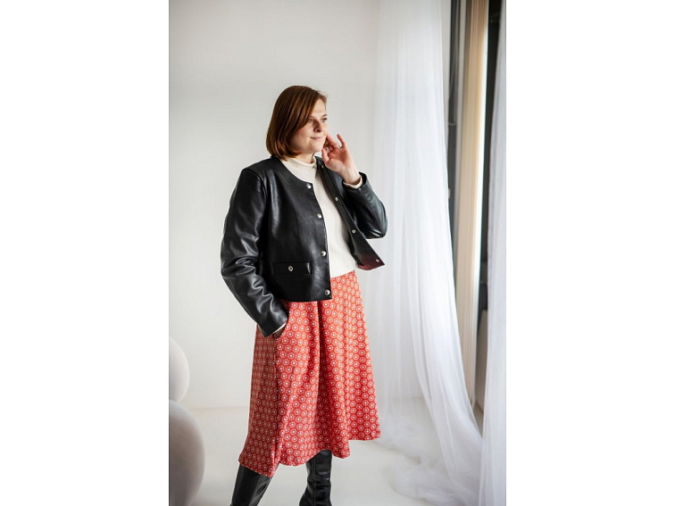 Šaty Bel zimní květy na červené