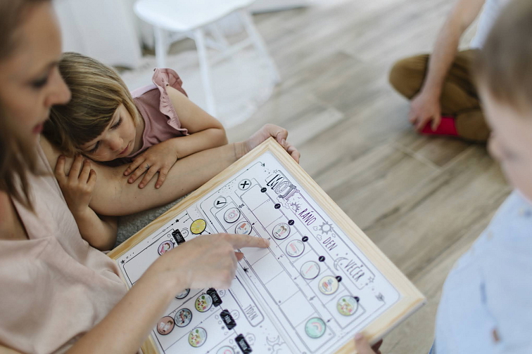 Můj den krok za krokem - černobílá edice