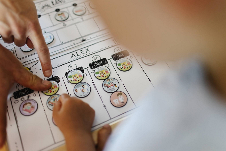 Můj malý týdenní plán - Chodím do školky (Černobílá edice)