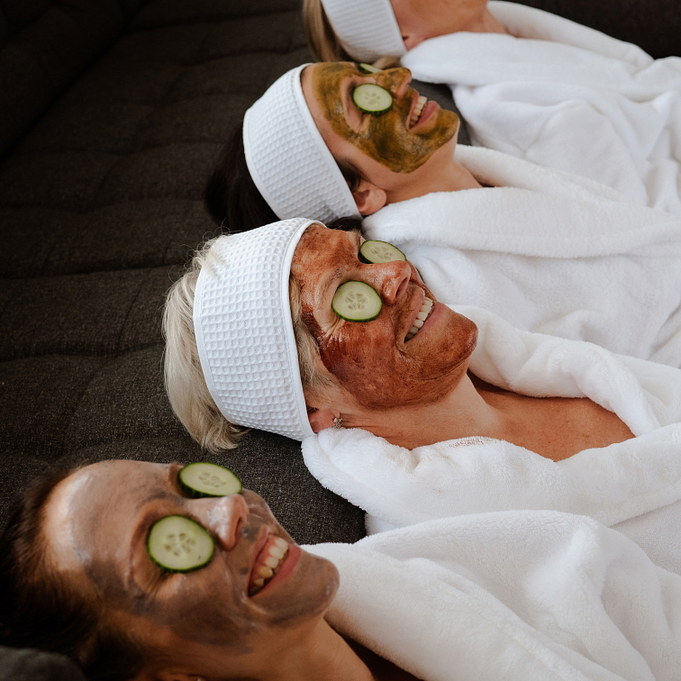 Vklouzněte do péče o pleť s Anelou lusknutím prstu