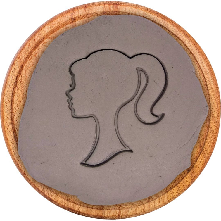 Silueta ženy s culíkem vykrajovátko