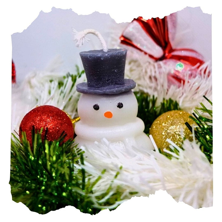 Sněhulák s kloboukem svíčka