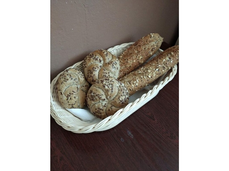 Oválná ošatka na pečivo