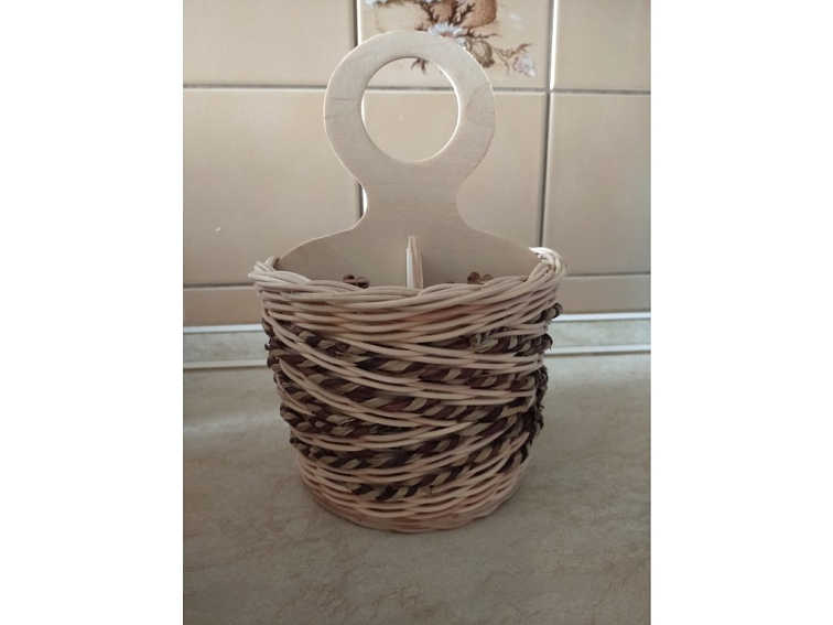 Košík na příbory- barevná šipka