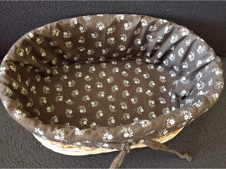 Hluboký košík na pečivo s košilkou