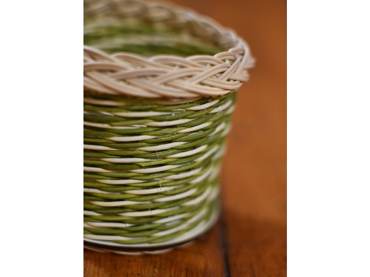 Květináč zelenobílý