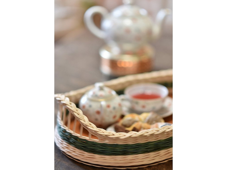 Podnos s vyvýšenými uchy