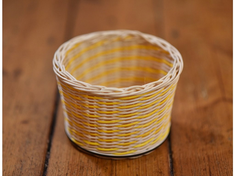 Květináč - žlutobílý