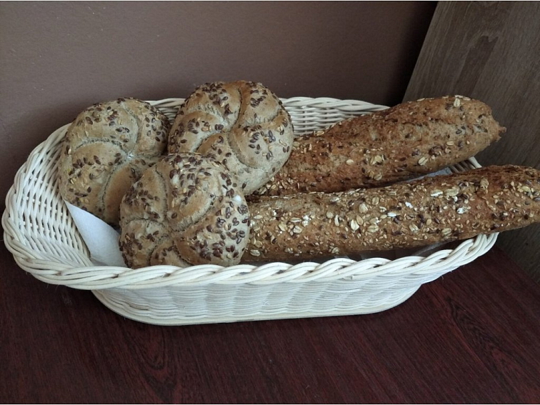 Oválná ošatka na pečivo