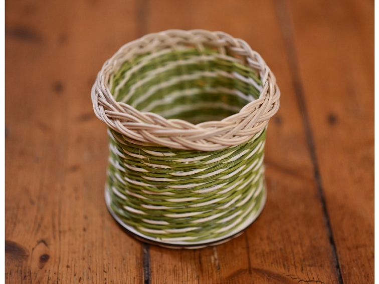 Květináč zelenobílý