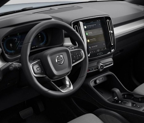 VOLVO XC40 B3 2.0L 163 HP AT7 FWD CORE s01-54906