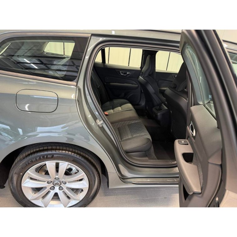 VOLVO V60 B4 2.0L 197+14 HP AT7 FWD CORE (benzín) s01-55697