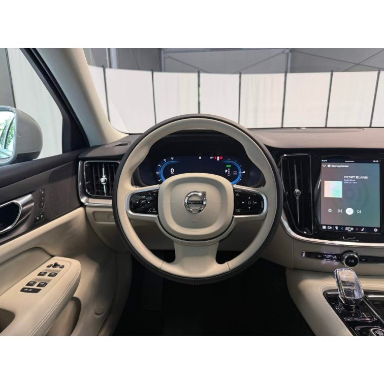 VOLVO V60 T6 AWD RECHARGE 2.0L 253+145 HP PLUS Bright s01-56107