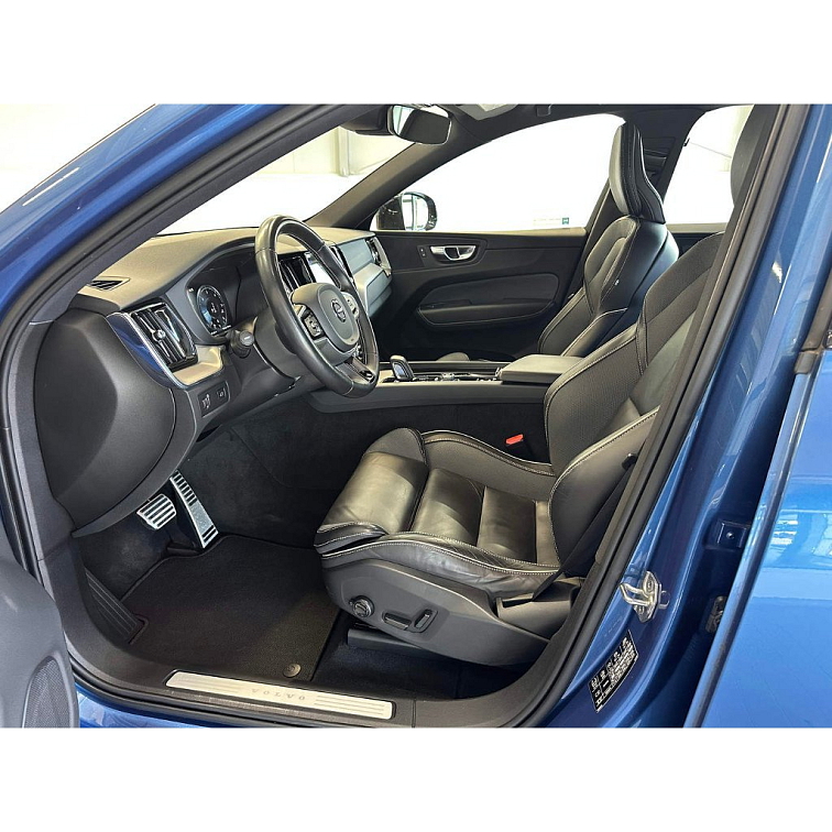 VOLVO XC60 B4 2.0 R-DESIGN AT8 AWD s01-55755