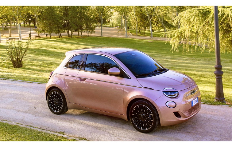 V roce 2023 byl Fiat 500e podruhé v řadě za sebou nejúspěšnějším městským elektrickým vozem v Evropě