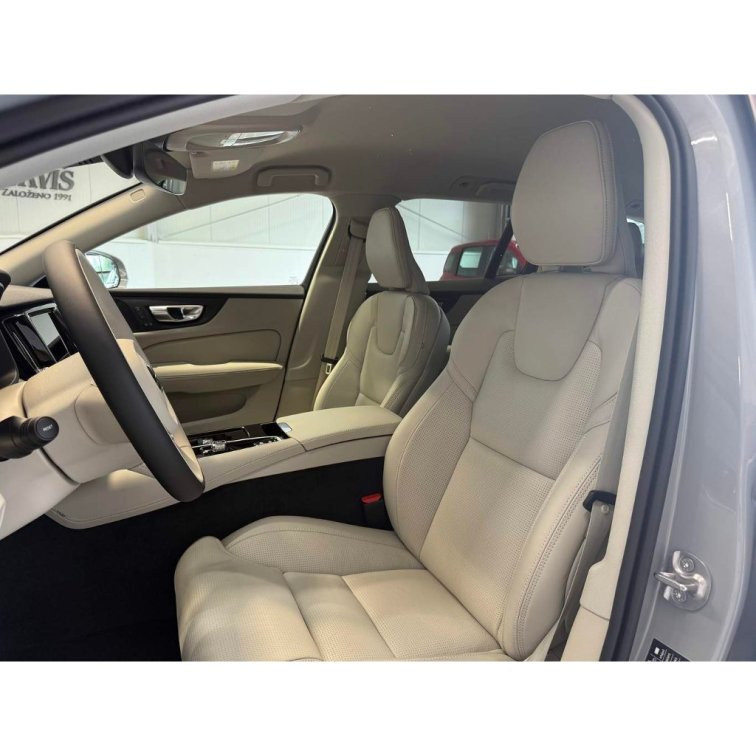 VOLVO V60 T6 AWD RECHARGE 2.0L 253+145 HP PLUS Bright s01-56107