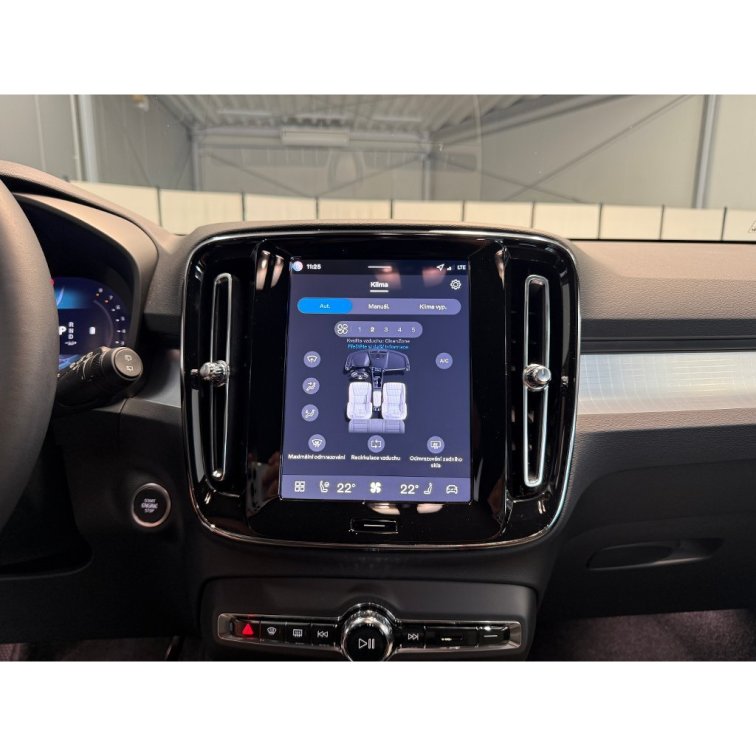 VOLVO XC40 B3 2.0L 163 HP AT7 FWD CORE s01-55650