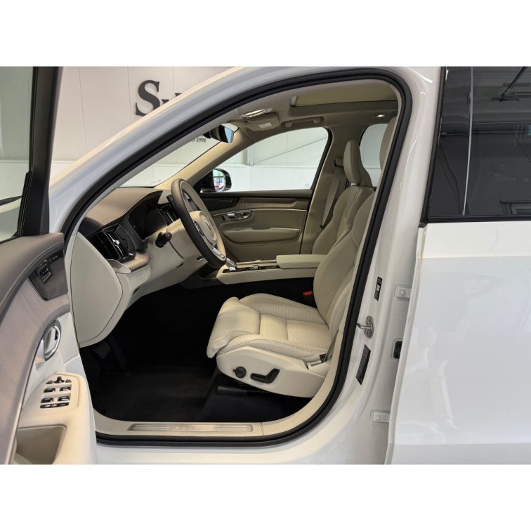 VOLVO XC90 T8 AWD RECHARGE 2.0L 310+145 HP PLUS Dark s01-56108