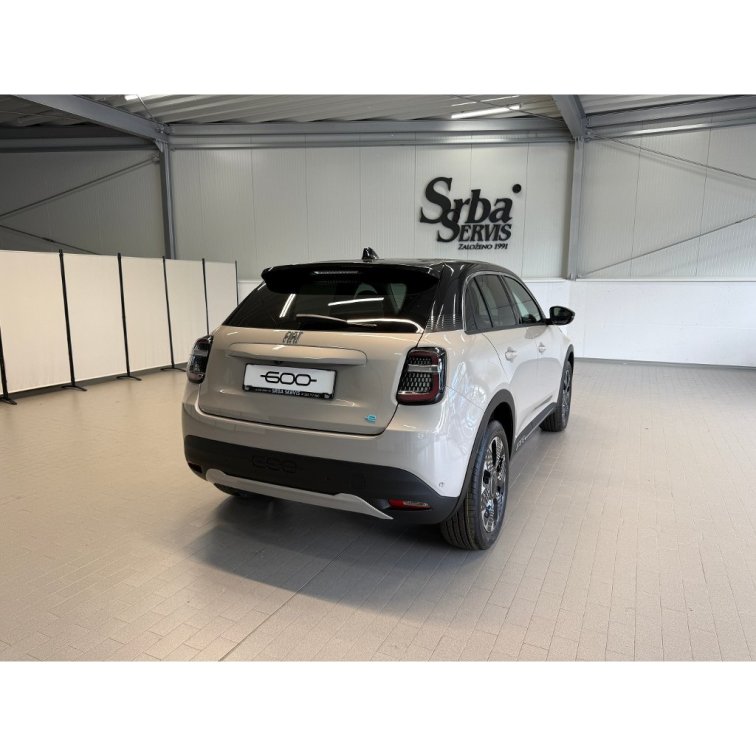 FIAT 600e La Prima BEV 54kWh 156k s01-55810