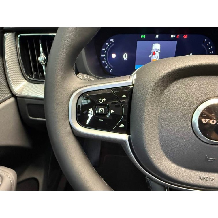 VOLVO XC60 B5 2.0L 250+14 HP AT8 FWD CORE (benzín) s01-55960