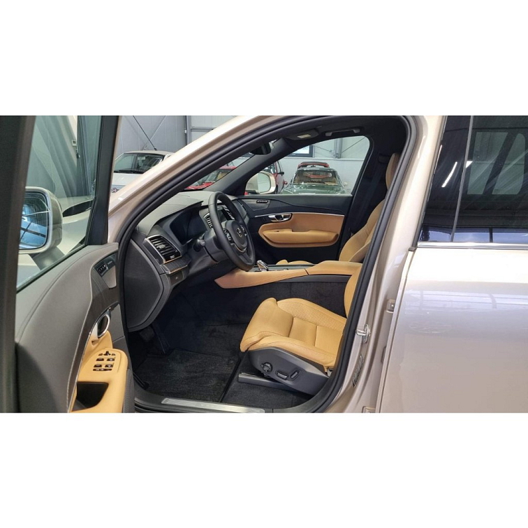 VOLVO XC90 B5 2.0L 250+14 HP AT8 AWD PLUS Bright (benzín) s01-55087