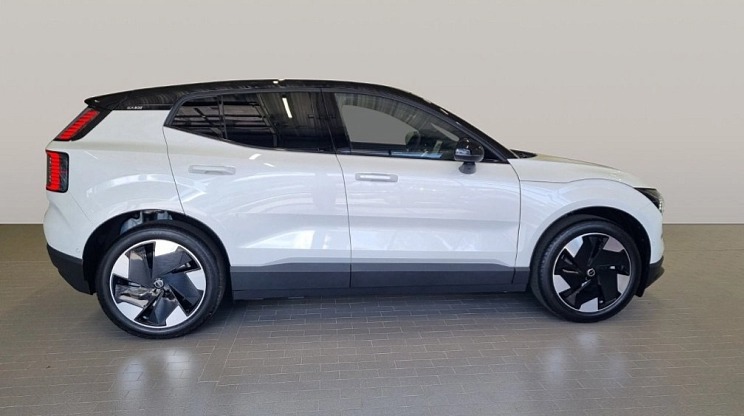 VOLVO EX30 Single Motor Ultra 272 HP Extended Range s01-54896