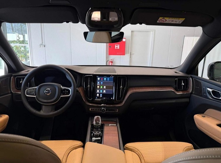 VOLVO XC60 T8 AWD RECHARGE 2.0L 310+145 HP ULTRA Dark 2025 s01-55341