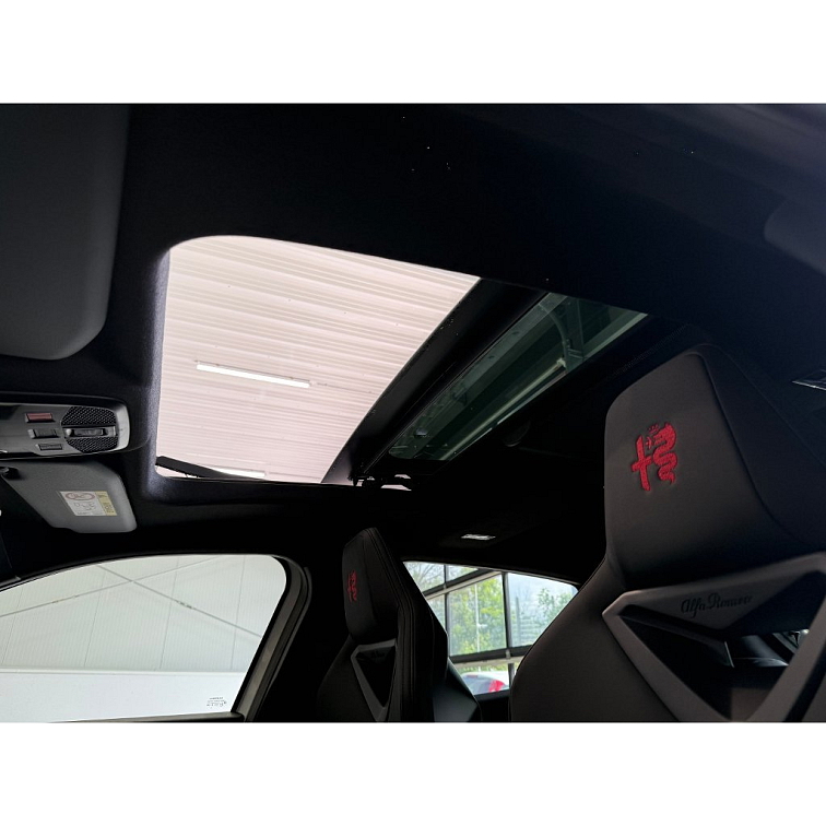 ALFA ROMEO JUNIOR Ibrida Q4 Speciale 1.2 Turbo Hybrid 145k s01-55785