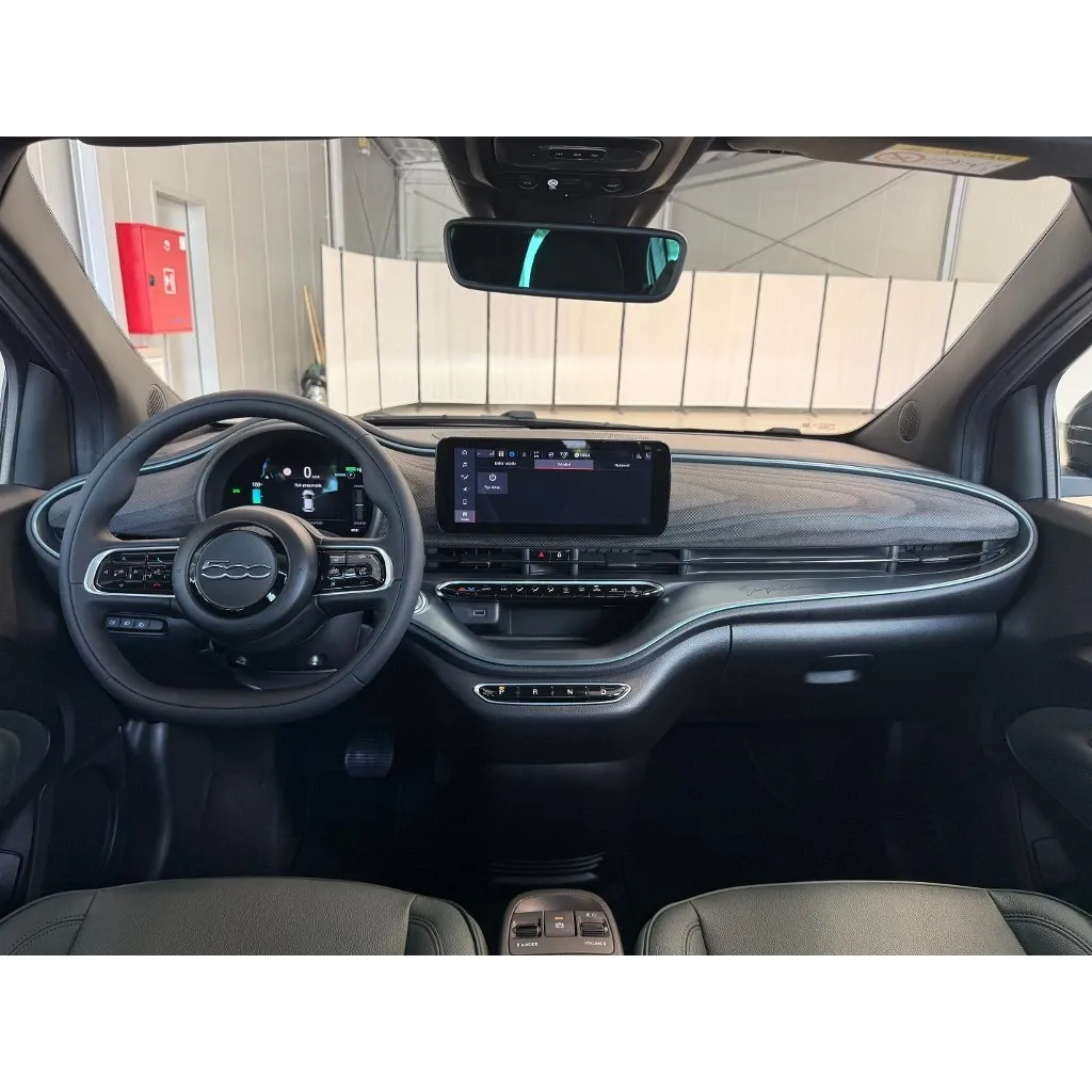 FIAT 500e Giorgio Armani Hatchback 42 kWh. s01-55756