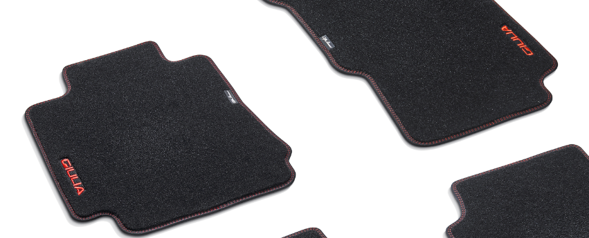 Textilní koberce AR Giulia (4X4) červené obšití