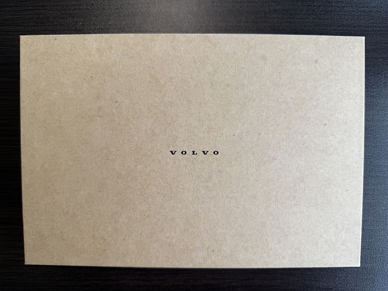 Krabička pro dva klíče, s klíčenkou a kuličkovým perem Volvo