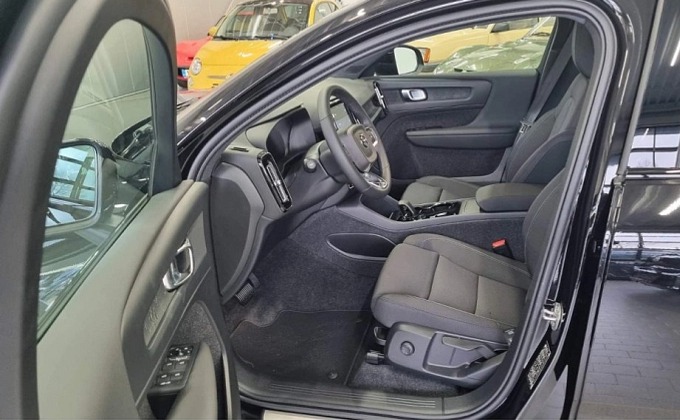 VOLVO C40 RECHARGE RWD EXTENDED RANGE PLUS s01-54221