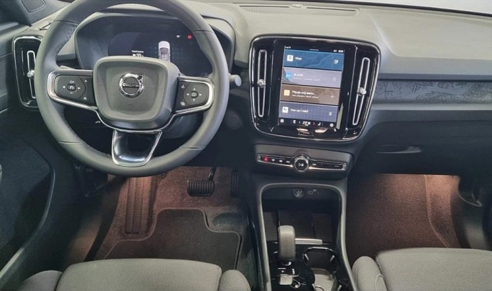 VOLVO C40 RECHARGE RWD EXTENDED RANGE PLUS s01-54221