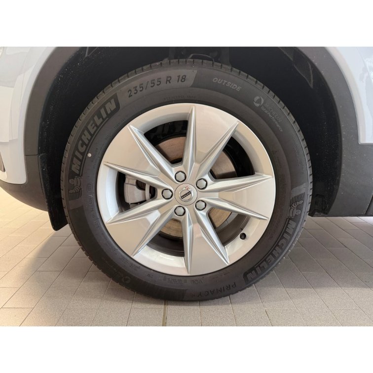 VOLVO XC40 B3 2.0L 163 HP AT7 FWD CORE s01-55650