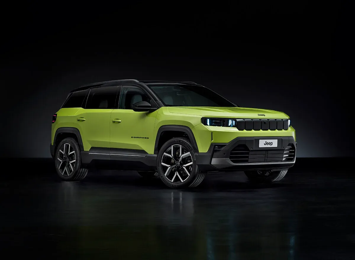 Zcela nový JEEP® COMPASS - nová definice dobrodružství díky jedinečnému designu, legendární výkonnosti, všestrannosti a špičkovým technologiím