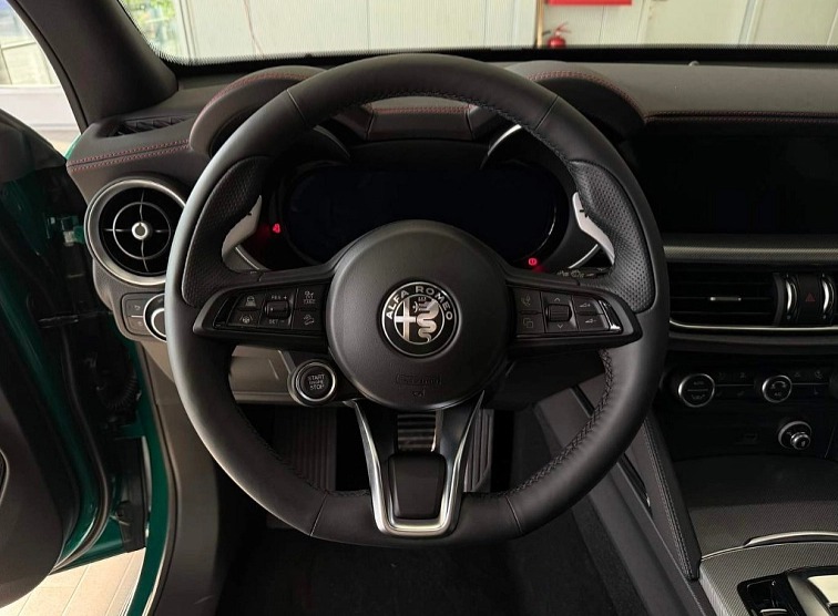 ALFA ROMEO STELVIO 2.0 Turbo 280k Q4 TRIBUTO ITALIANO s01-54687