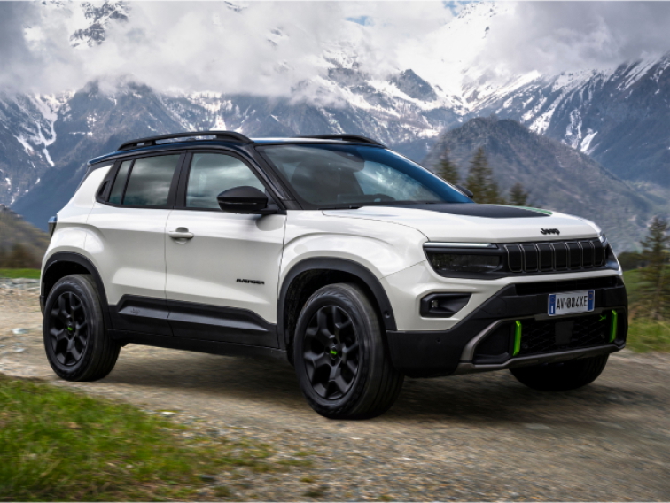 Jeep® Avenger zaznamenal 200 000 objednávek, nabídka rozšířená o verzi 4xe