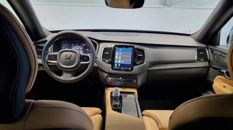 VOLVO XC90 B5 2.0L 250+14 HP AT8 AWD PLUS Bright (benzín) s01-54789