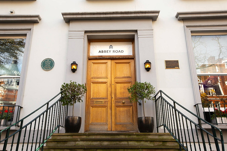 Akustický režim Abbey Road Studios slaví svou světovou premiéru ve voze Volvo EX90
