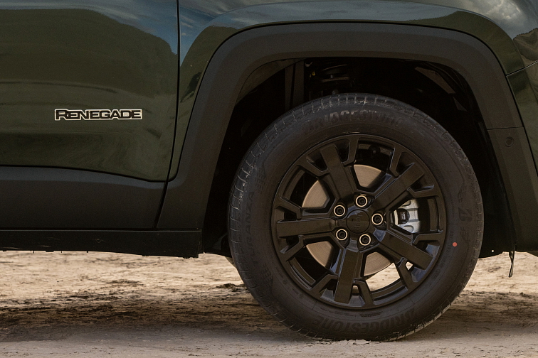 Představujeme edici North Star modelů Jeep® Renegade a Compass.