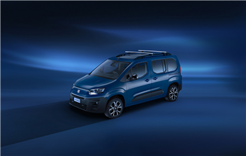 Základní nosič Fiat Doblo s podélníky 2022