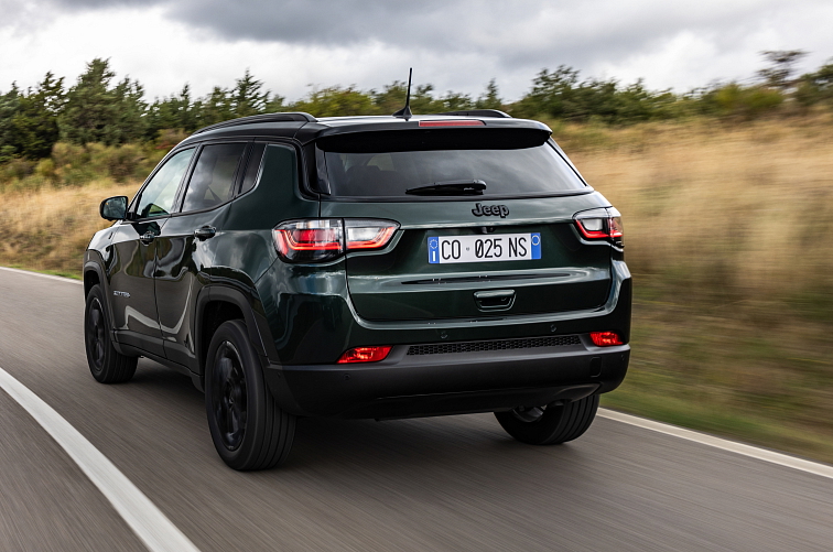 Představujeme edici North Star modelů Jeep® Renegade a Compass.