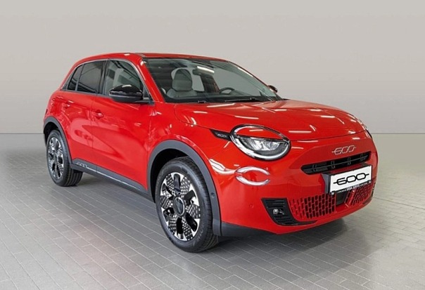 FIAT 600e La Prima BEV 54kWh 156k s01-54491