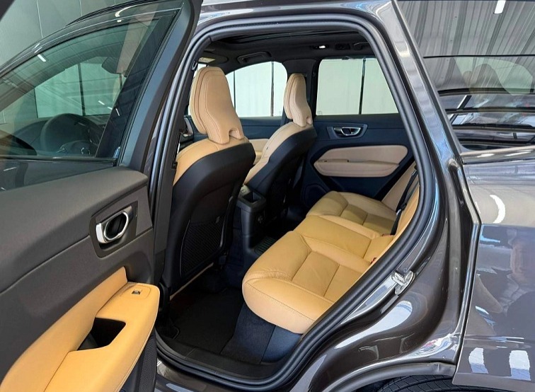 VOLVO XC60 T8 AWD RECHARGE 2.0L 310+145 HP ULTRA Dark 2025 s01-55341