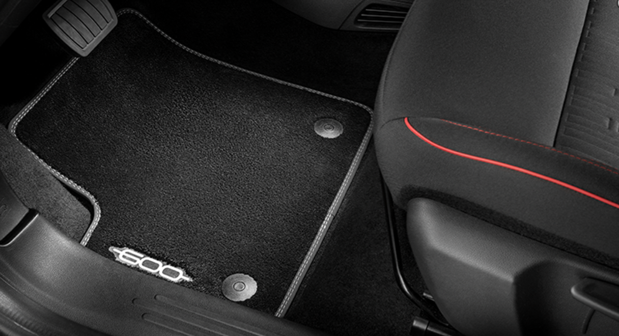 Textilní koberce Fiat 600 s el. motorem (BEV) s logem ,,600"