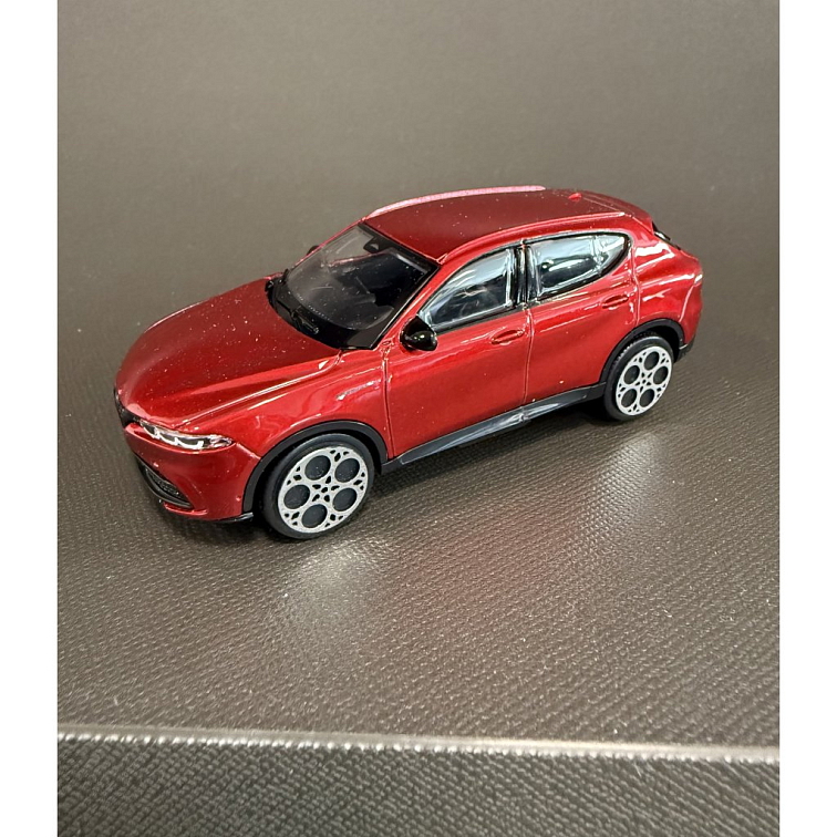 Model vozu Alfa Romeo Tonale red 1:43 (2023) 