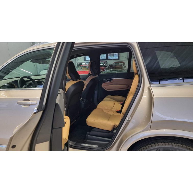 VOLVO XC90 B5 2.0L 250+14 HP AT8 AWD PLUS Bright (benzín) s01-55087