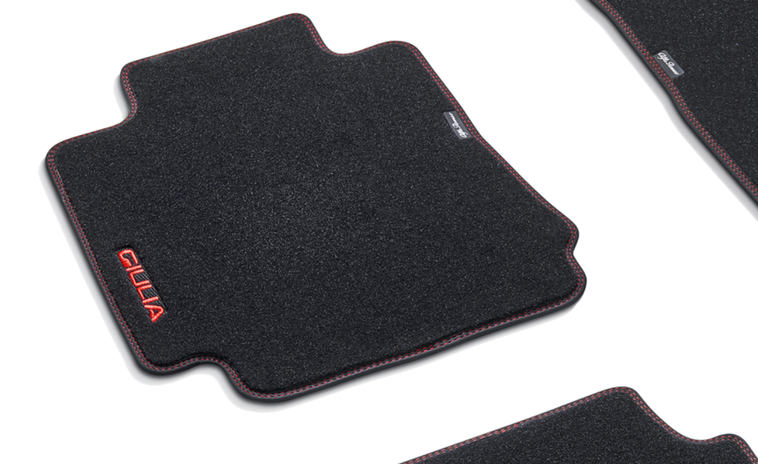 Textilní koberce AR Giulia (4X2) červené obšití