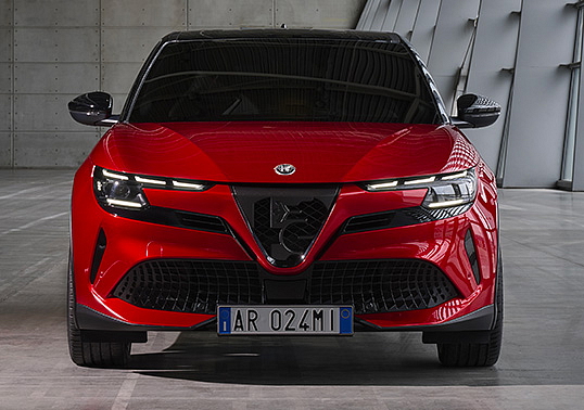 Alfa Romeo se vrací na pařížský autosalon Mondial de l'Auto