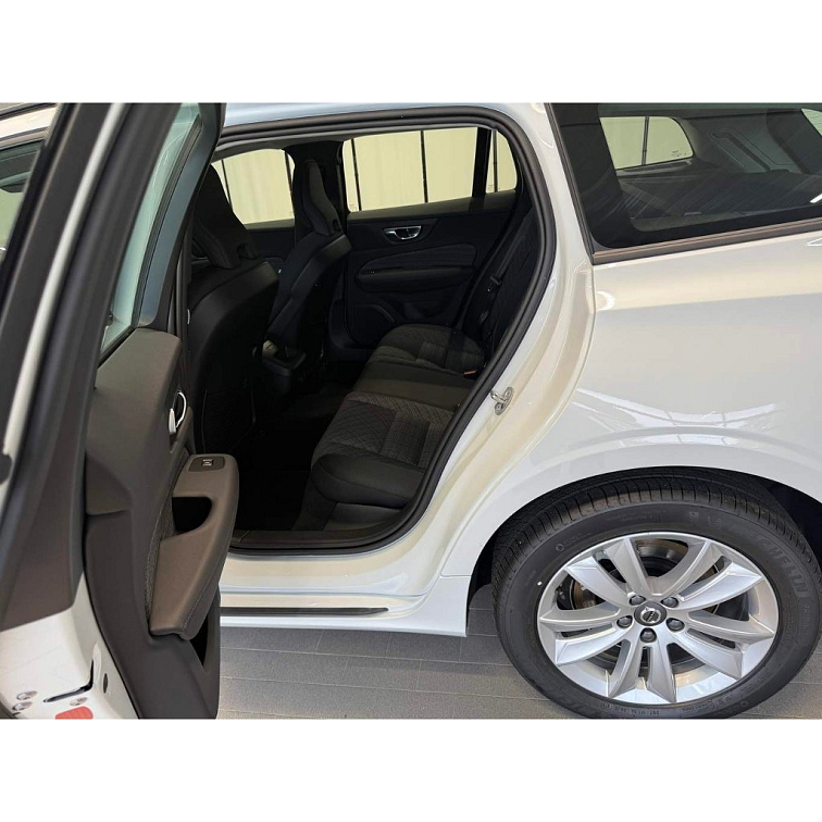 VOLVO V60 B4 2.0L 197+14 HP AT7 FWD CORE (benzín) s01-55642